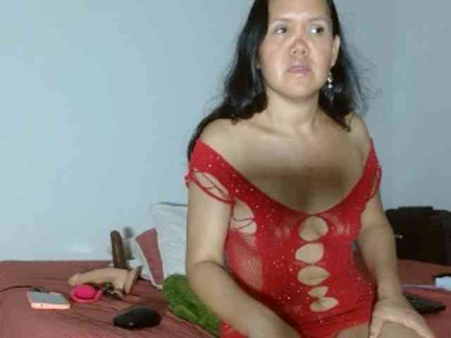 marilyn-beautifullyhairy webcam