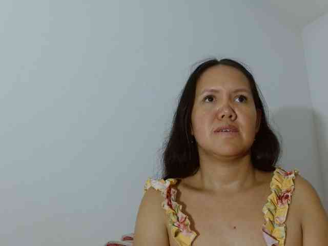 marilyn-beautifullyhairy webcam