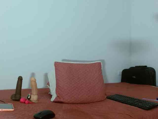 marilyn-beautifullyhairy webcam