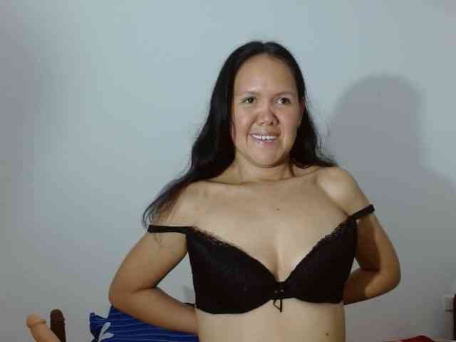 marilyn-beautifullyhairy webcam