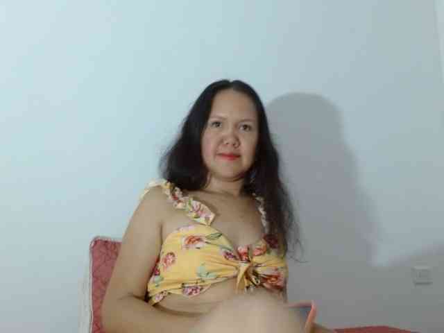 marilyn-beautifullyhairy webcam