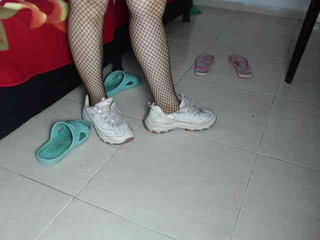 marilyn-beautifullyhairy webcam