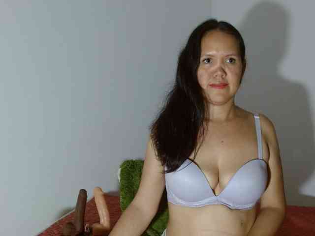 marilyn-beautifullyhairy webcam
