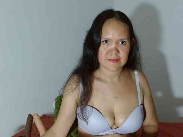 marilyn-beautifullyhairy webcam