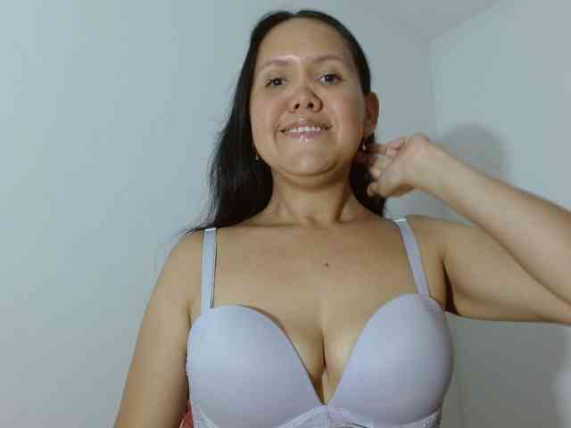 marilyn-beautifullyhairy webcam