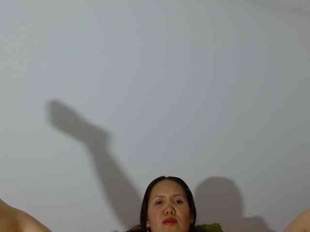 marilyn-beautifullyhairy webcam