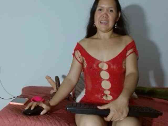 marilyn-beautifullyhairy webcam