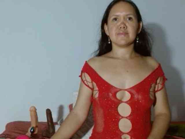 marilyn-beautifullyhairy webcam