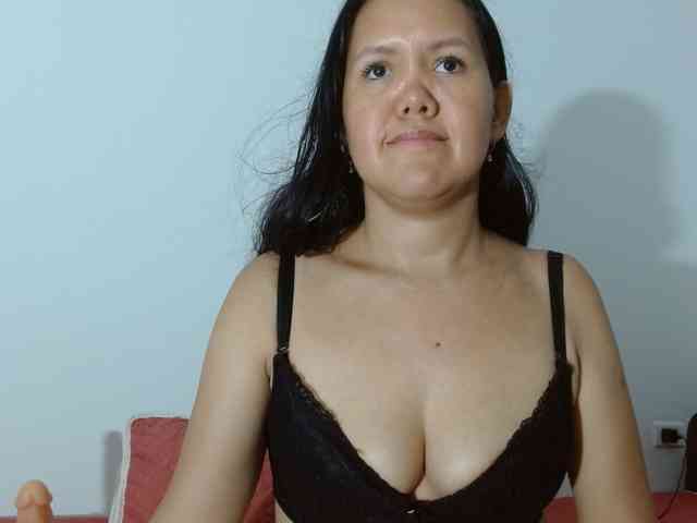 marilyn-beautifullyhairy webcam