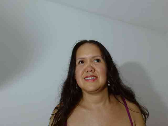 marilyn-beautifullyhairy webcam