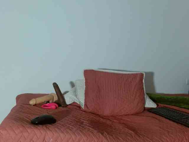 marilyn-beautifullyhairy webcam