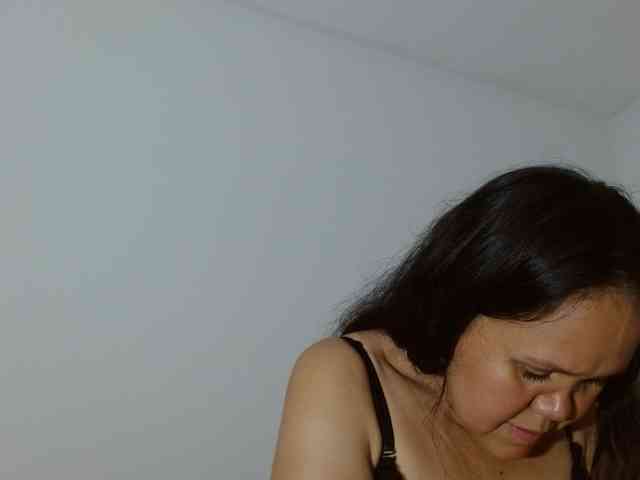 marilyn-beautifullyhairy webcam