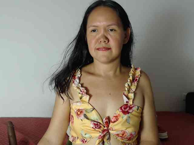 marilyn-beautifullyhairy webcam