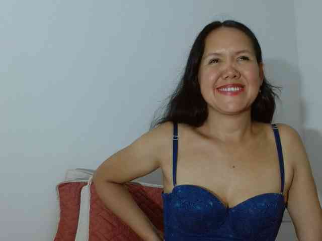 marilyn-beautifullyhairy webcam