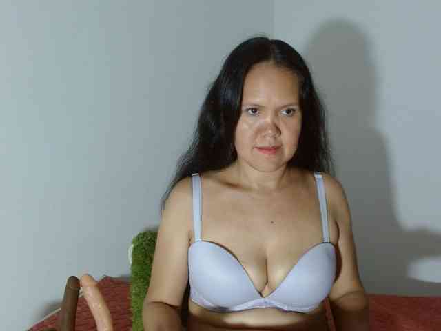marilyn-beautifullyhairy webcam