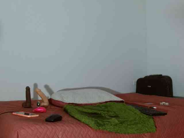 marilyn-beautifullyhairy webcam