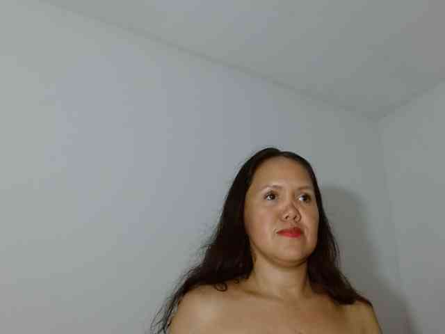 marilyn-beautifullyhairy webcam