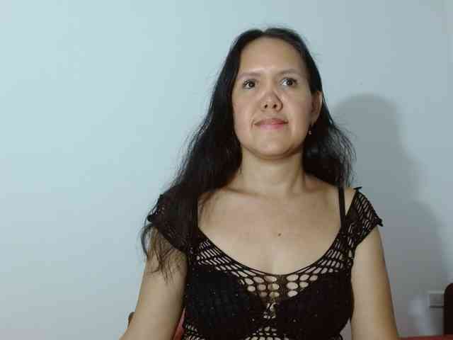 marilyn-beautifullyhairy webcam