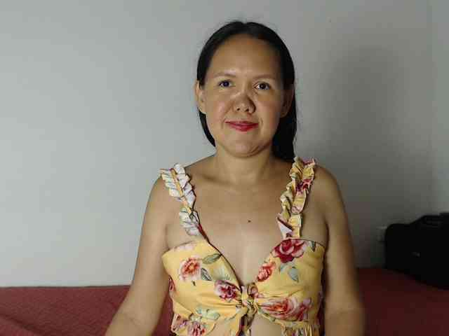 marilyn-beautifullyhairy webcam