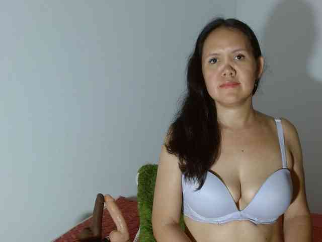 marilyn-beautifullyhairy webcam