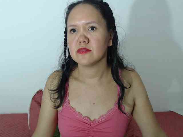 marilyn-beautifullyhairy webcam