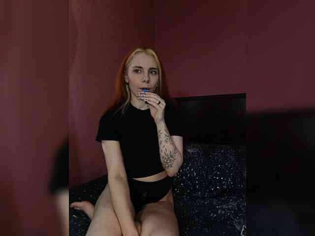 MissKitsune webcam