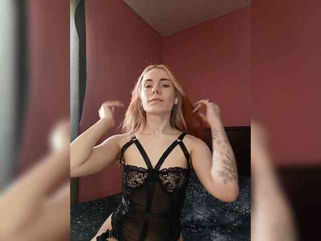 MissKitsune webcam