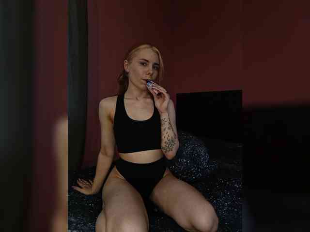 MissKitsune webcam