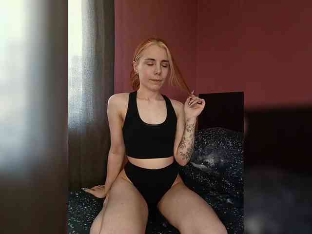 MissKitsune webcam