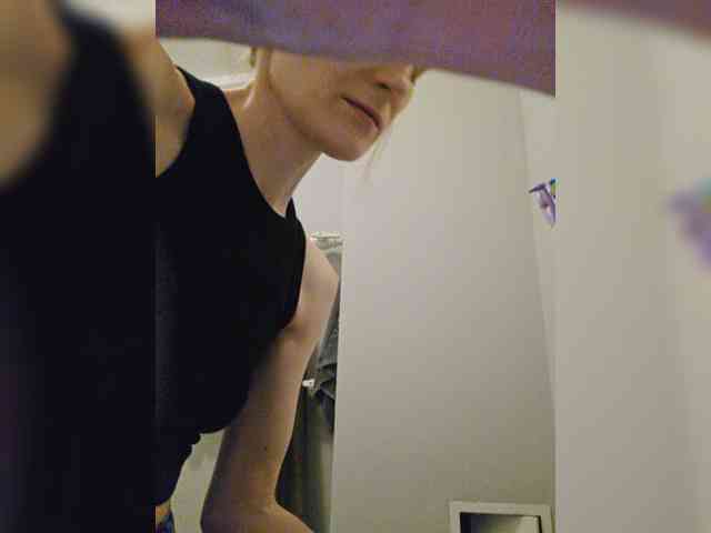 Real_brown-haired webcam