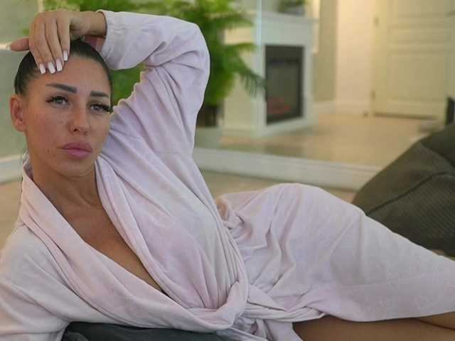 Sex chat gratuit in direct cu MyaBlack pe BongaCams