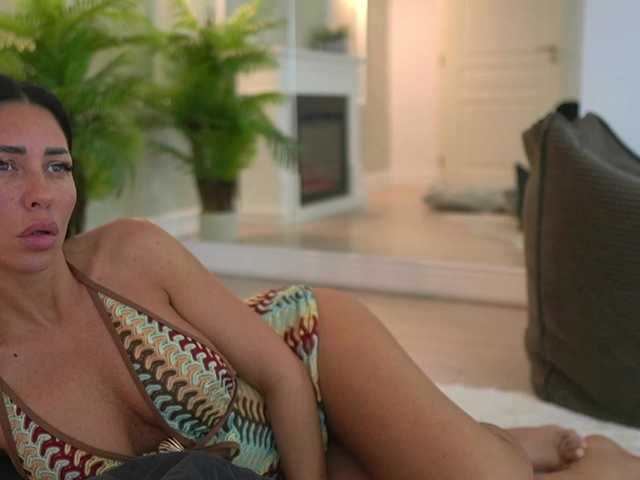 Sex chat gratuit in direct cu MyaBlack pe BongaCams
