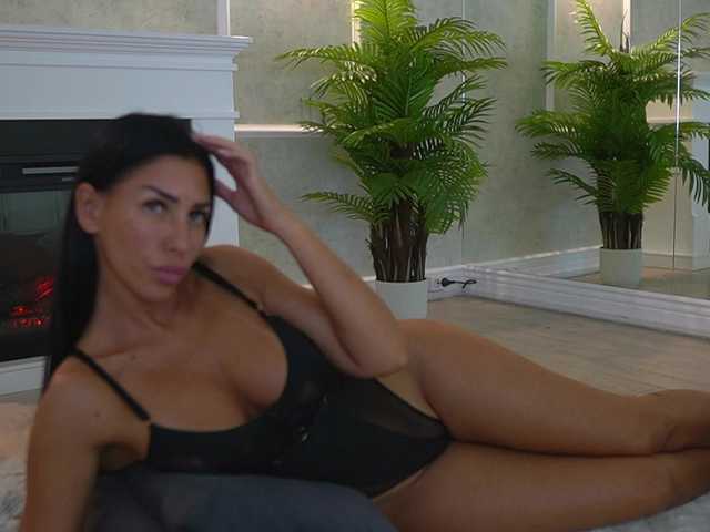 MyaBlack live cam on BongaCams