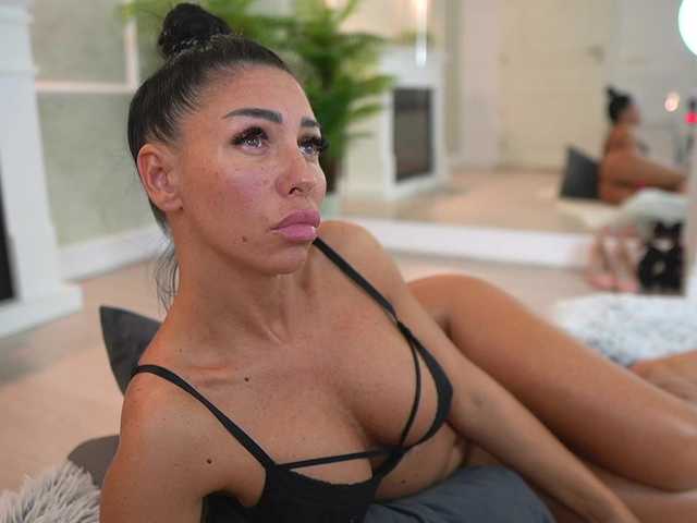 MyaBlack live cam on BongaCams