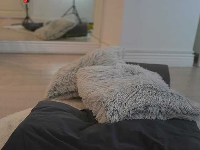 le modèle MyaBlack est en webcam porno dans un show sur le site bongacams, il possède les tags suivants: White/Caucasian,Brunette,Shaved