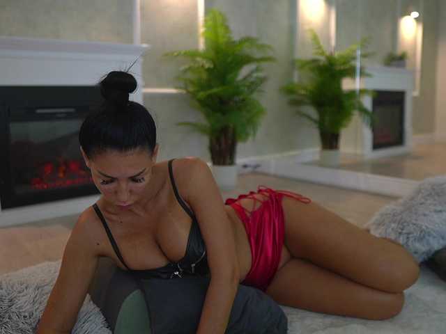 Sex chat gratuit in direct cu MyaBlack pe BongaCams