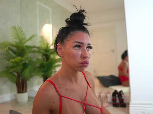 Sex chat gratuit in direct cu MyaBlack pe BongaCams