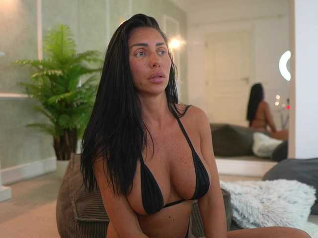 MyaBlack live webcam show