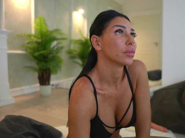 MyaBlack live cam on BongaCams