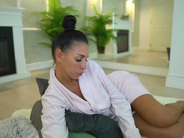 MyaBlack live webcam show