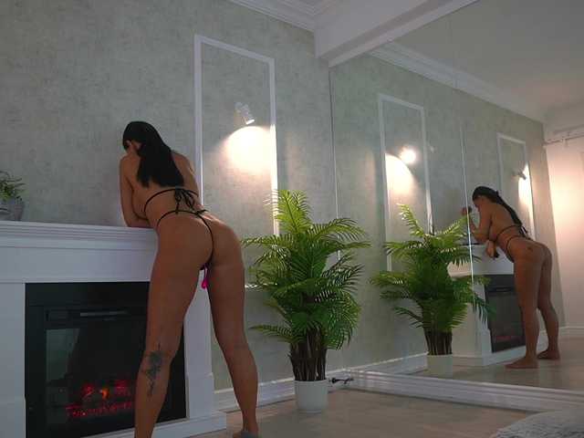 Sex chat gratuit in direct cu MyaBlack pe BongaCams