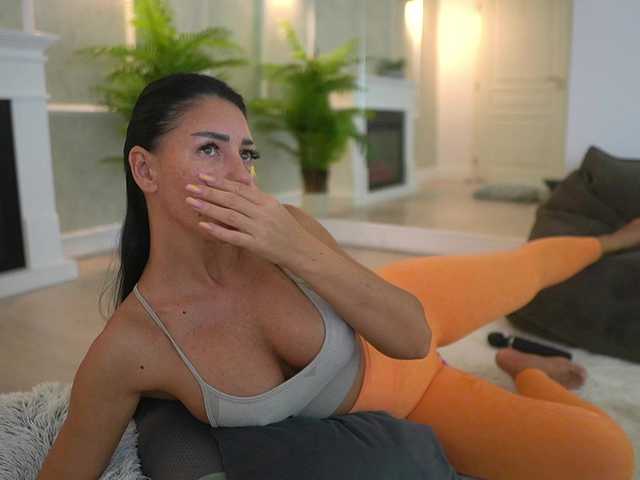 Sex chat gratuit in direct cu MyaBlack pe BongaCams