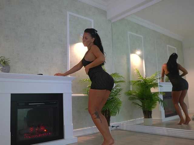MyaBlack live webcam show