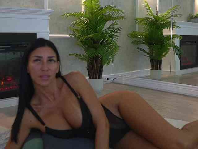 MyaBlack webcam