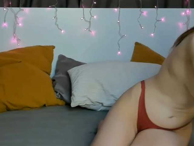 IninityKitty live webcam show