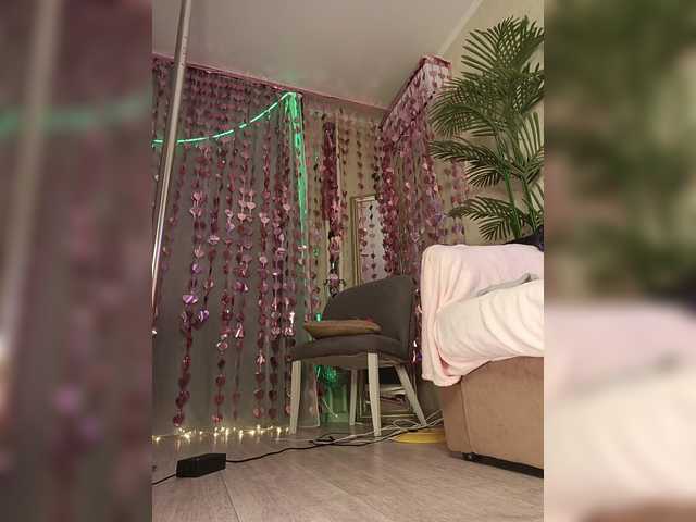 A_R_T_A — live female cam