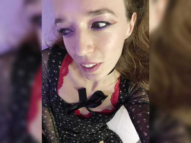 A_R_T_A — live female cam