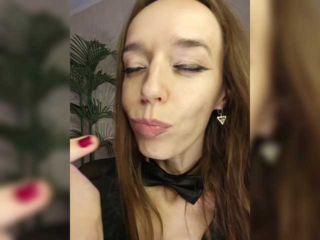 A_R_T_A live cam preview