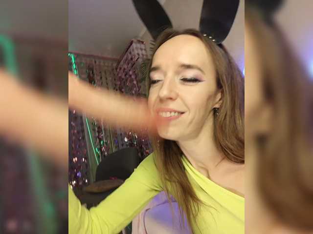 A_R_T_A live cam