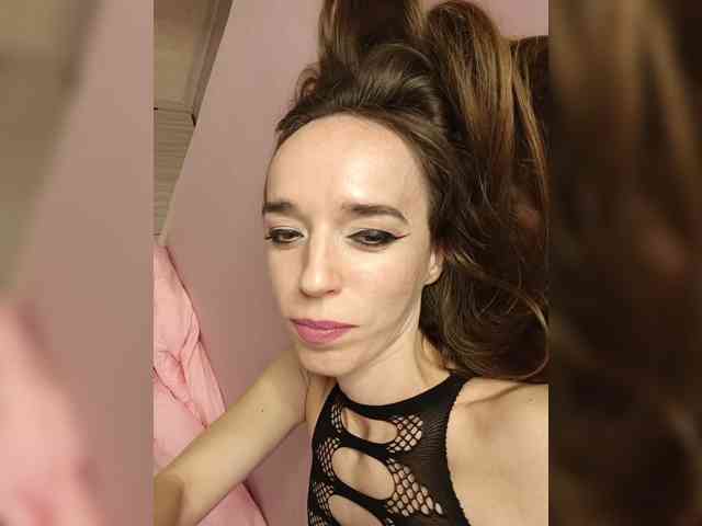 A_r_t_a's cam show statistics and live stream